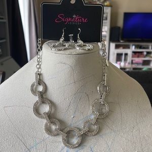 Paparazzi Zi necklace and bracelet set- missy